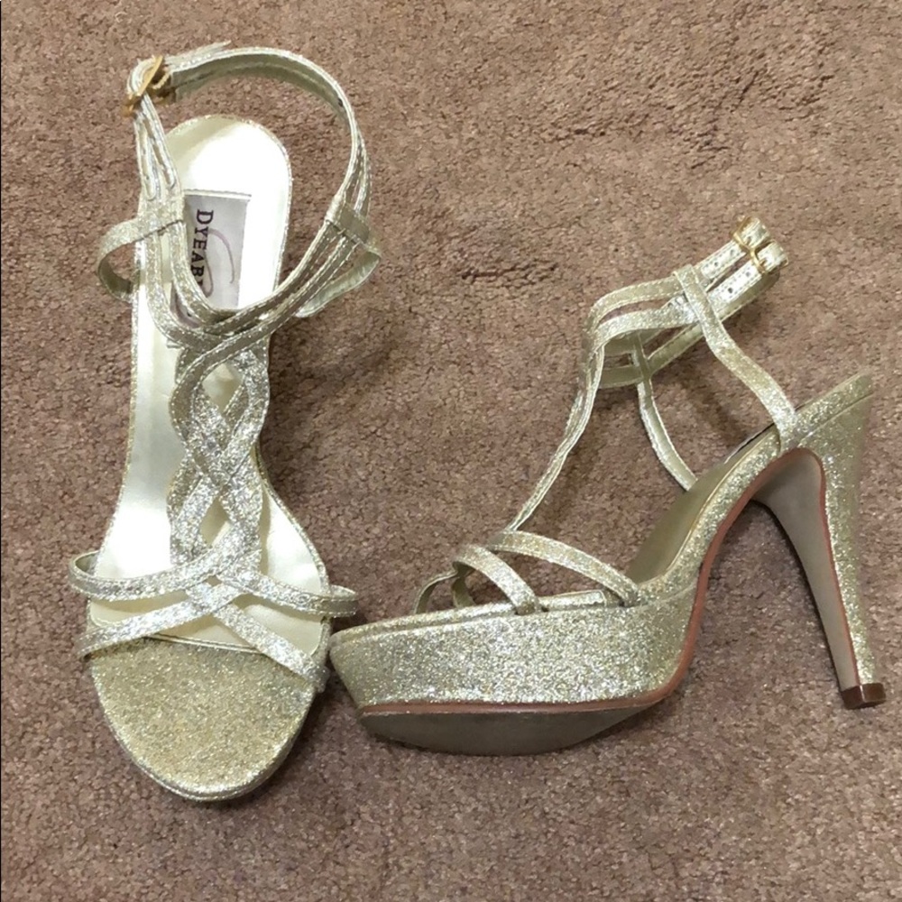 Dyeables Gold Glitter Strapped Heel